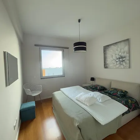 Sunny Modern 2 Bedroom 公寓 丰沙尔