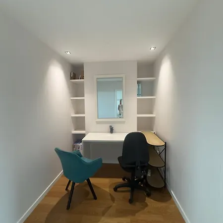 Sunny Modern 2 Bedroom 公寓